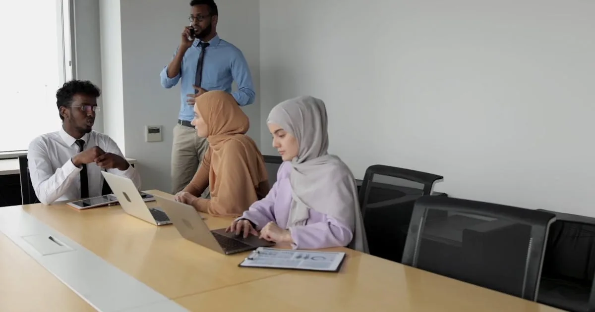 Multilingual reviewers at work